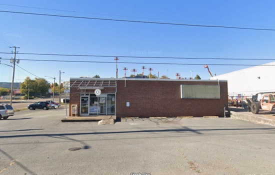 Knoxville Icon Crumbles As Thompson Photo Landmark Comes Down