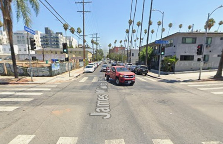 Koreatown Apartment Fire on James M Wood - LAFD Alert