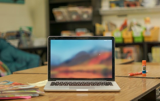 LA School Board Moves to Pull Plug on Kids' Classroom Screen Time