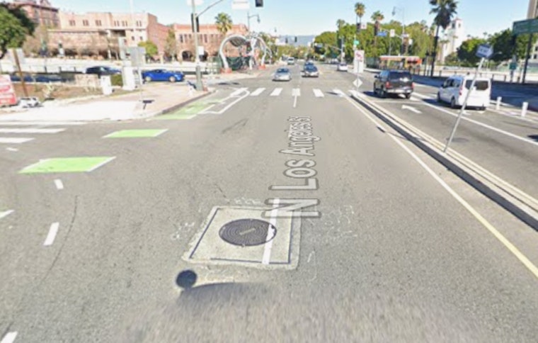 LAFD Responds To Jumper At 333 N Los Angeles St