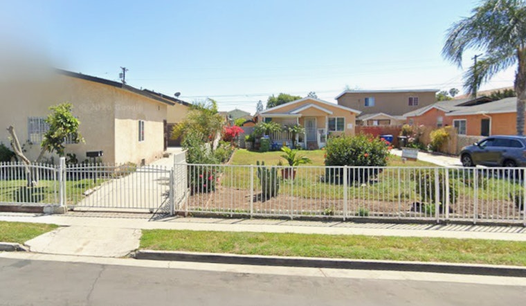 LAFD Swarms Green Meadows Block To Crush Fast-Moving House Fire