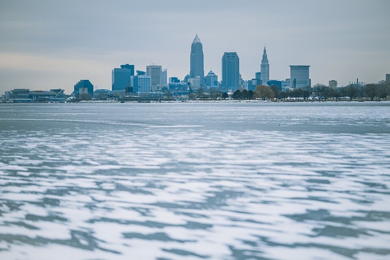Lake Erie Packs A Chilly Punch As Cleveland Gets Blasted By Wind