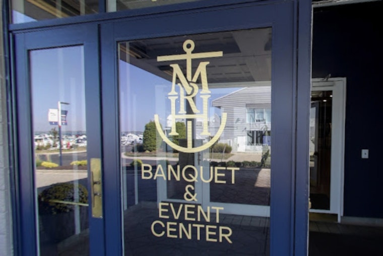 Lake St. Clair Marina Blaze Shuts Down Beloved Brunch Spot