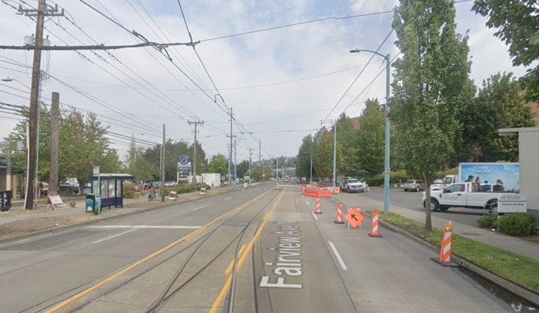 Lake Union Kayak Scare As Rescue Swimmers Hit The Water By Fairview