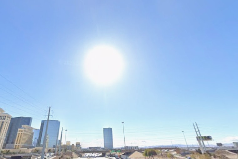 Las Vegas Cranks Toward 90 as Weekend Heat Muscles In