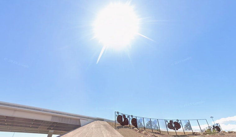 Las Vegas Cranks Up 90s Heat as Weekend Winds Loom