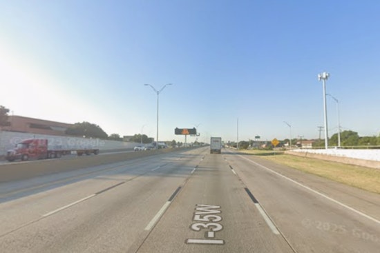 Late-Night I-35W Chaos: One Dead in Six-Car Fort Worth Freeway Pileup