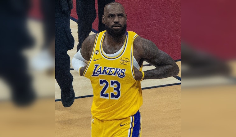 LeBron Hits 12,000th Dime in Crypto.com Blowout of Suns
