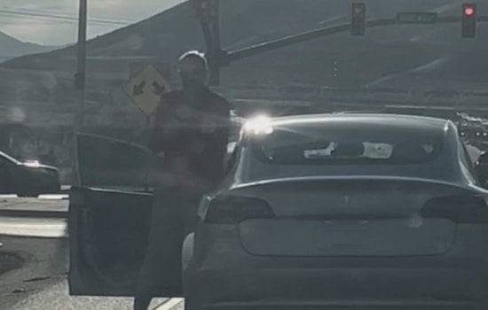 Lehi Cops Hunt Tesla Driver Accused of Flashing Kids in Road‑Rage Meltdown