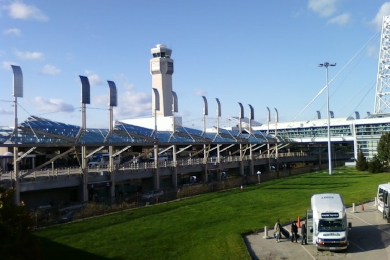 Lights Out At Cleveland Hopkins, Travelers Stuck In Long Lines