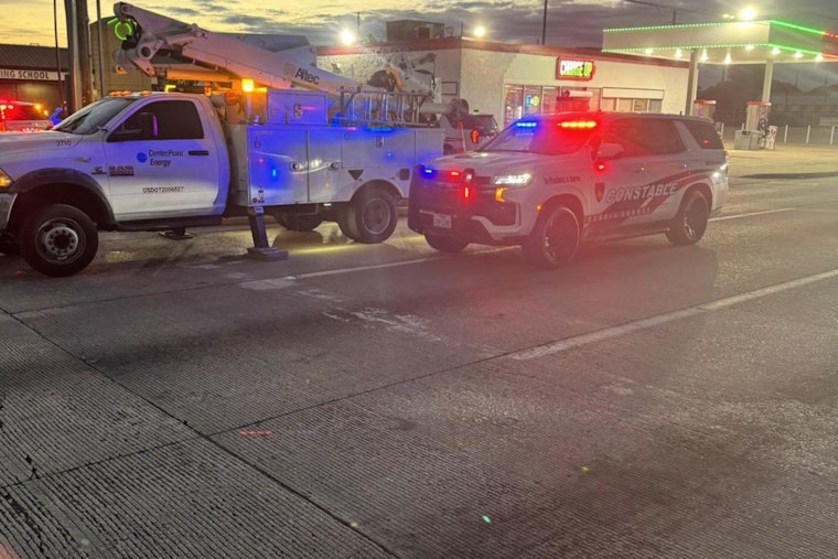 Live Wire Turns 249 Service Road Into No-Go Zone In Harris County