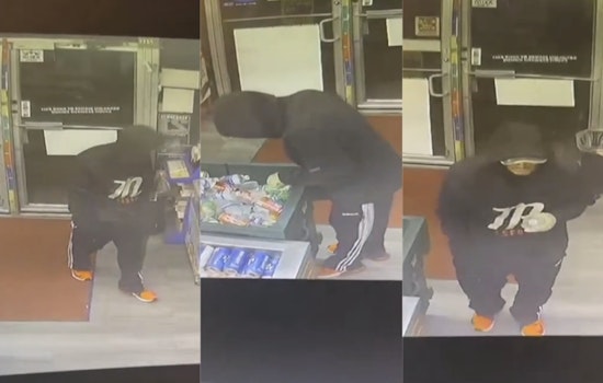 Lockwood Stickup Houston Cops Hunt Robbery Suspect With $5,000 Reward on the Line