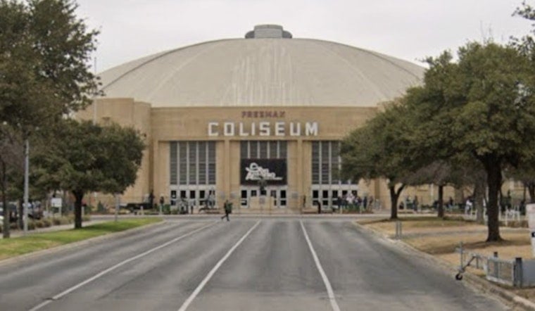 Loki Lands In The Alamo City Tom Hiddleston Warps Into SpaceCon San Antonio