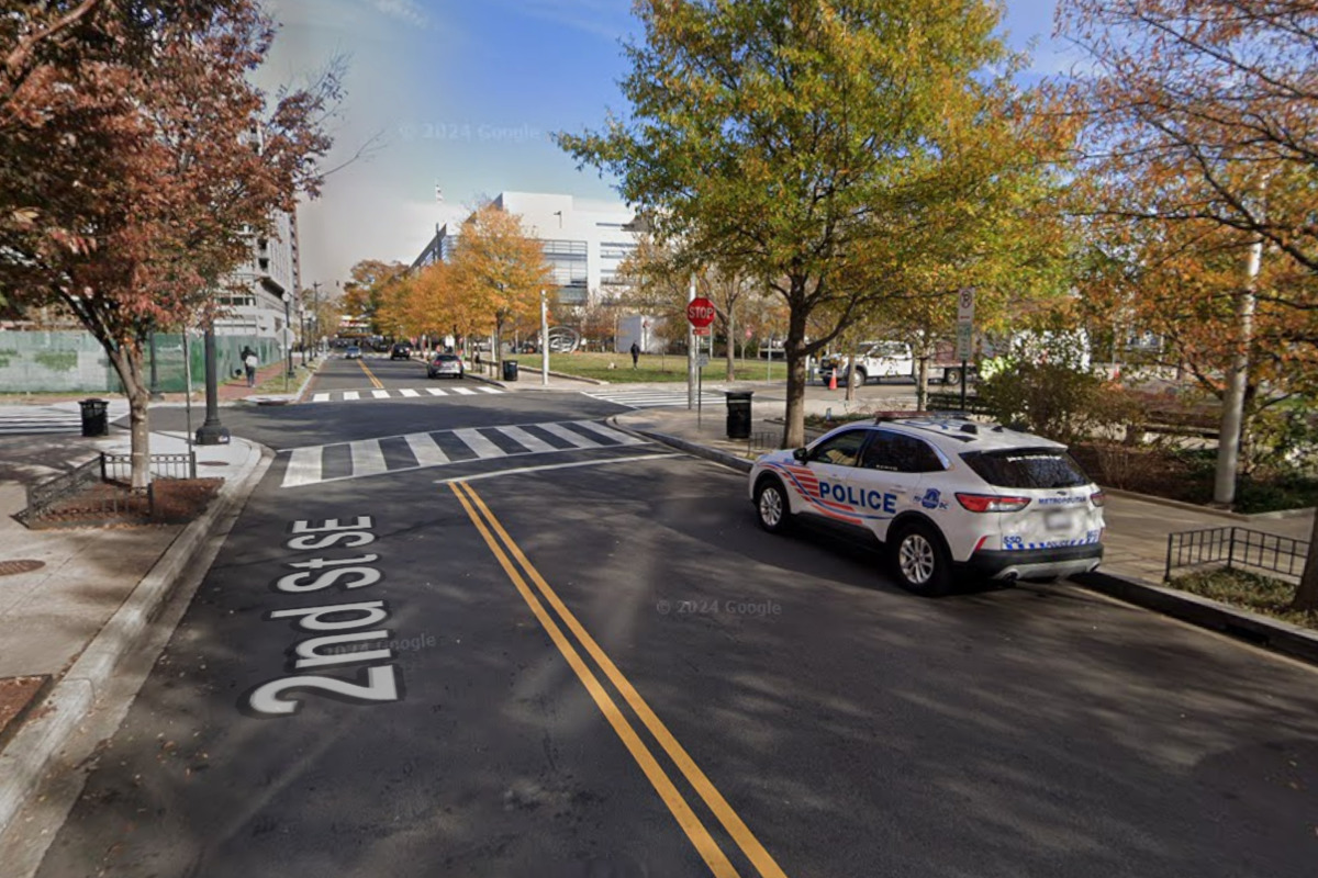 Navy Yard Shot Fired Prompts Police Search In Southeast DC