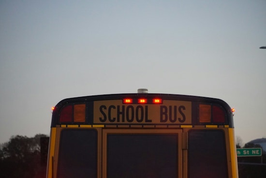 Loophole Slams Shut On Minnesota Drivers Who Blow Past Flashing Bus Lights