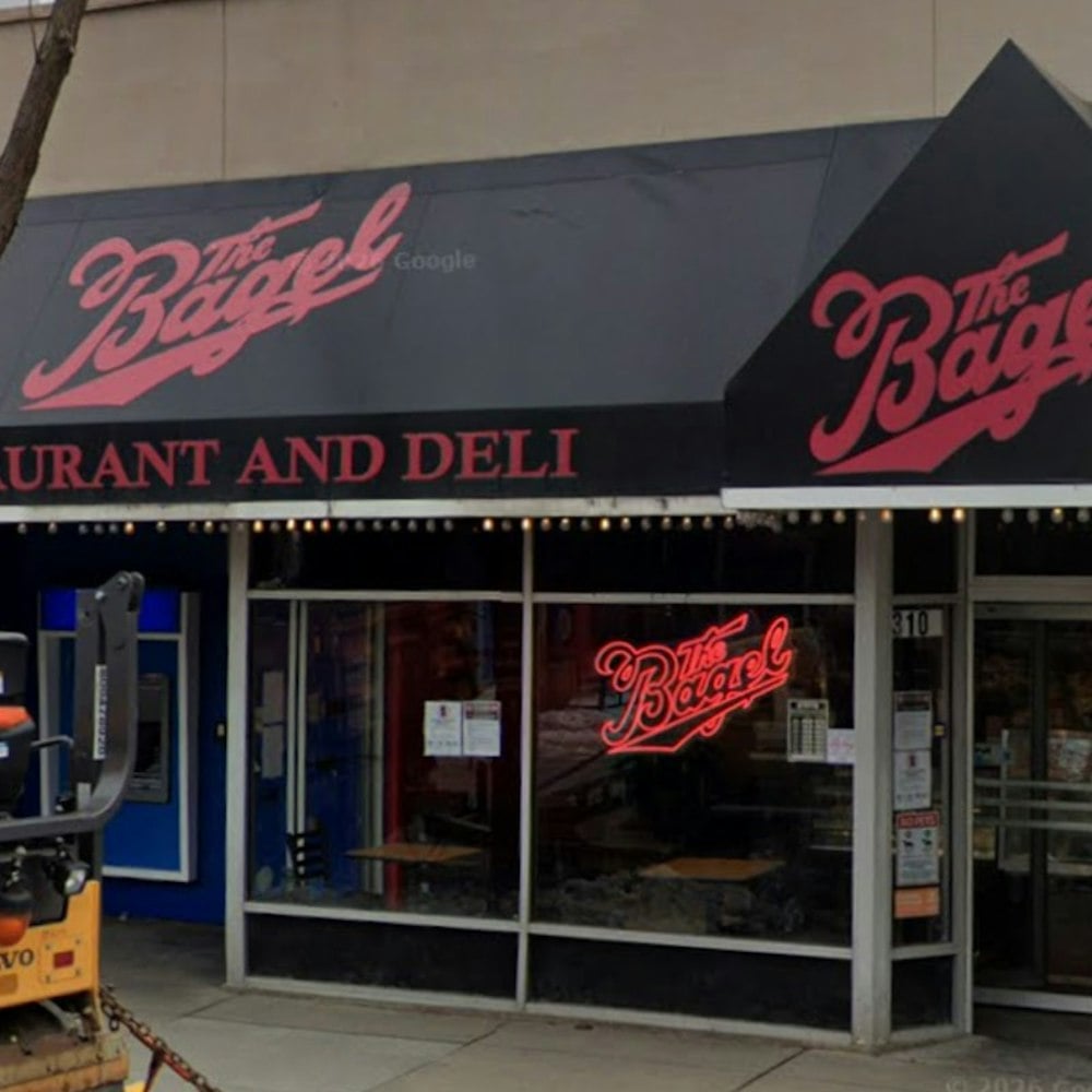 Lox and Loaded: The Bagel Plots Big Glenview Comeback