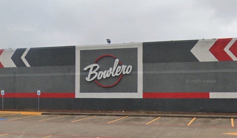 Lucky Strike Rolls Into Webster, Knocks Out Bowlero On Bay Area Boulevard