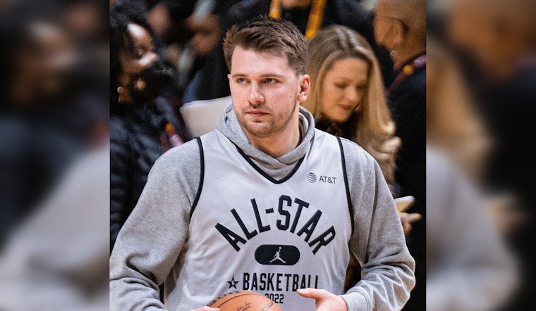 Luka Dončić Exits vs Thunder With Left Hamstring Injury