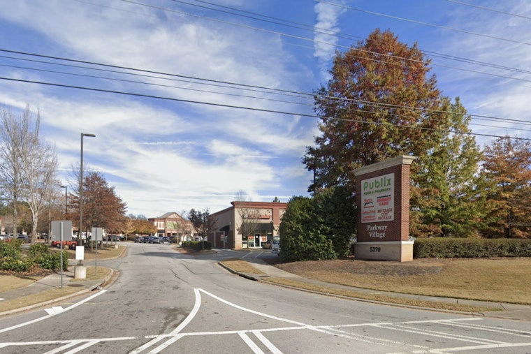 Lunchtime Gunfire Rocks South Fulton Plaza, Victim Rushed To Grady