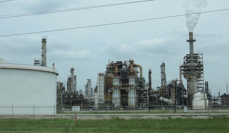 Twin 350-Foot Towers Boom Out Of Houston Refinery Skyline