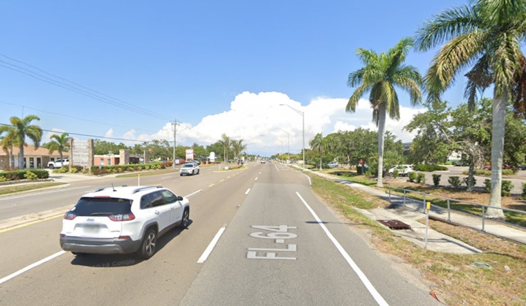 Manatee Avenue Turns Into Parade Parking Lot for De Soto Spectacle