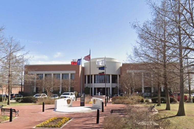 Mansfield Town Hall Heats Up Over NTTA Plan To Push 360 Tollway South