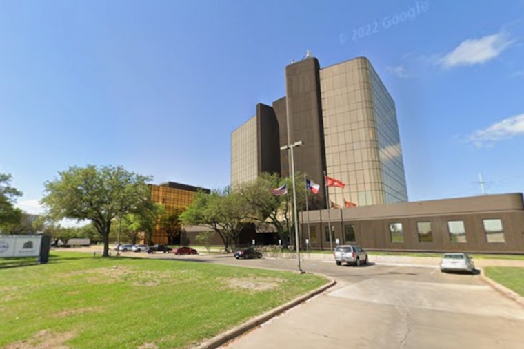 Mary Kay’s Shimmering Dallas Towers Set For Glam Apartment Makeover