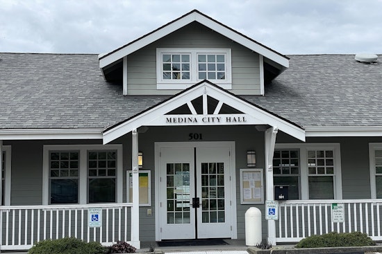 Medina Millionaires Wage War on ‘Megabox’ Mansions Along Evergreen Point