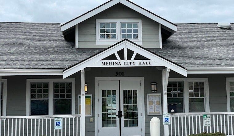 Medina Millionaires Wage War on ‘Megabox’ Mansions Along Evergreen Point