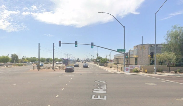 Mesa Drivers Stunned as Small Plane Glides Onto Canal Bank by Gilbert Road