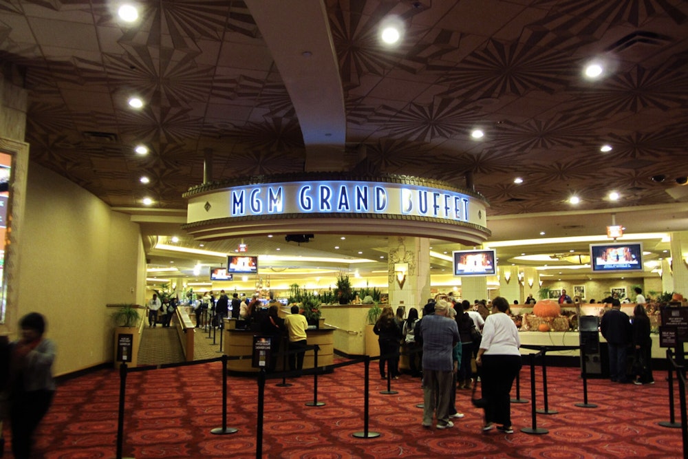 MGM Grand Buffet Serves Final Feast As Strip Staple Shuts May 31