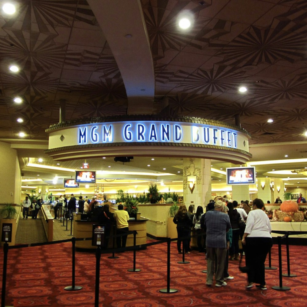 MGM Grand Buffet Serves Final Feast As Strip Staple Shuts May 31