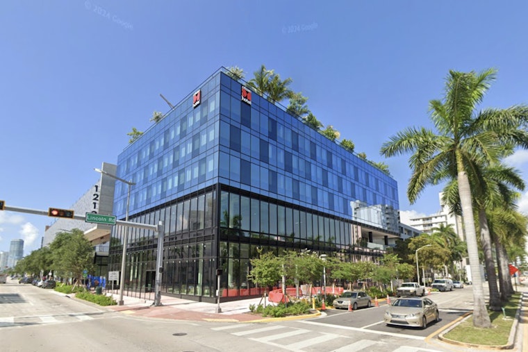 Miami Beach Rooftop Standoff As Cops Plead With Man On Hotel Ledge