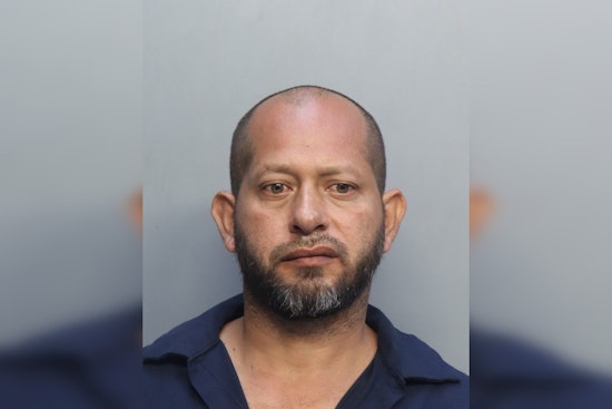 Miami Dad Busted After ‘Sexiest Photo’ Text To 13-Year-Old Daughter