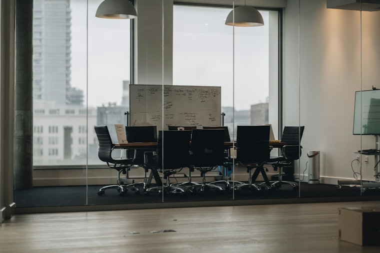 Miami Office Sizzle Fizzles As Big Shots Sign Bite-Size Leases