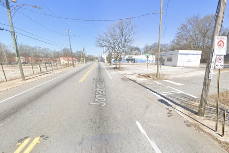 Midday Jonesboro Road Gunfire Leaves Woman Dead In Southeast Atlanta