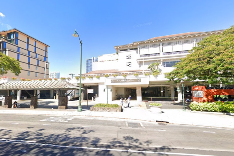 Midnight BMX Getaway After Ala Moana Bus Stop Stabbing Shocks Honolulu