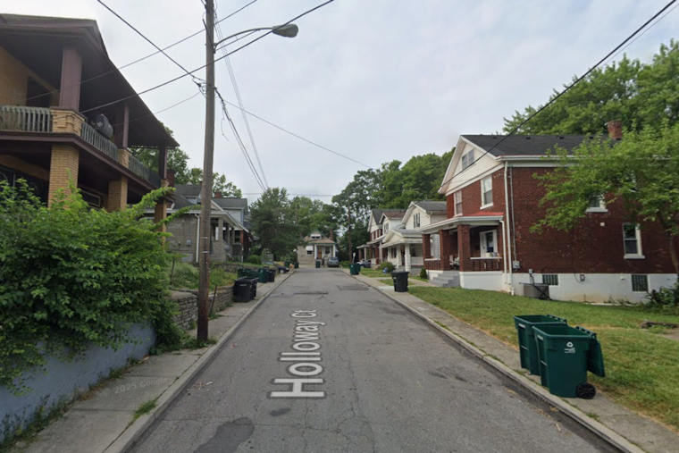 Midnight Holloway Court Stabbing Leaves Evanston Man In Hospital