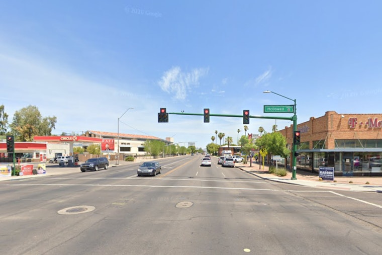 Midtown Phoenix Block Shut Down As Cops Swarm McDowell Lot