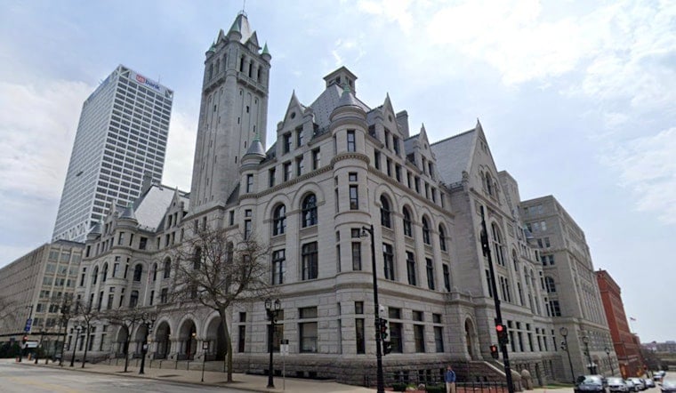 Milwaukee Teachers Link Arms With Immigrant Marchers In May Day ‘No Work’ Push