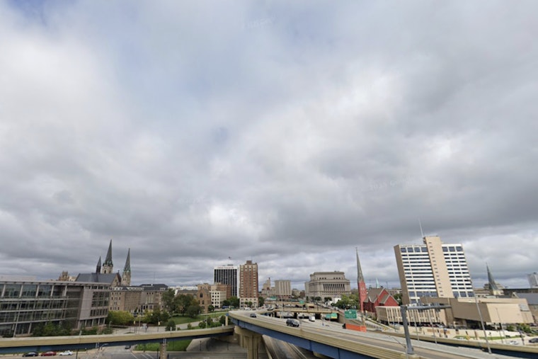 Milwaukee Wakes To Chilly Drizzle As Sunday Storms Muscle Back In
