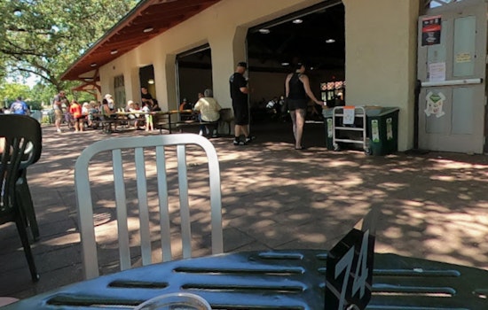 Minnehaha Falls Seafood Hotspot Sea Salt Eatery Plots April 17 Comeback