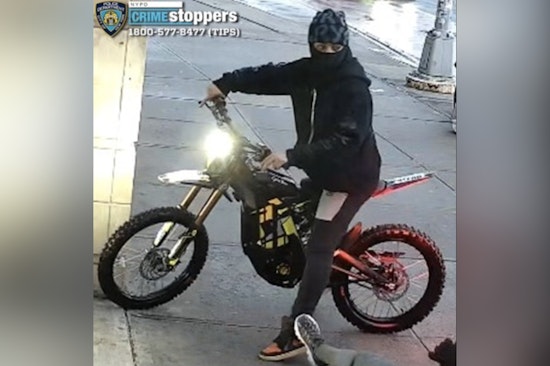 Moped Chain-Snatch Crew Zips Through Bronx And Queens, NYPD Says