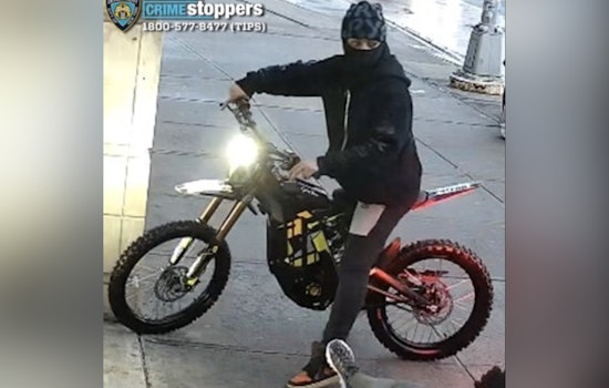 Moped Chain-Snatch Crew Zips Through Bronx And Queens, NYPD Says