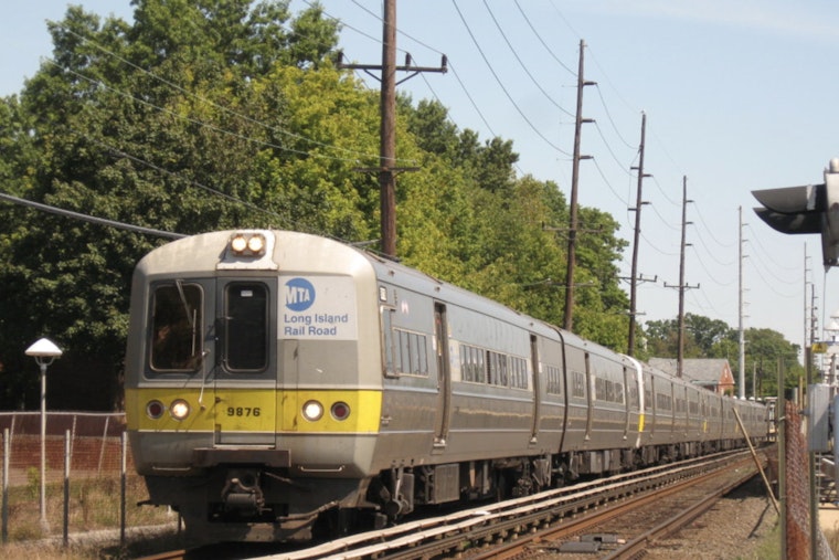 Morning Mayhem in East River Tunnel as LIRR Train Stalls Underground