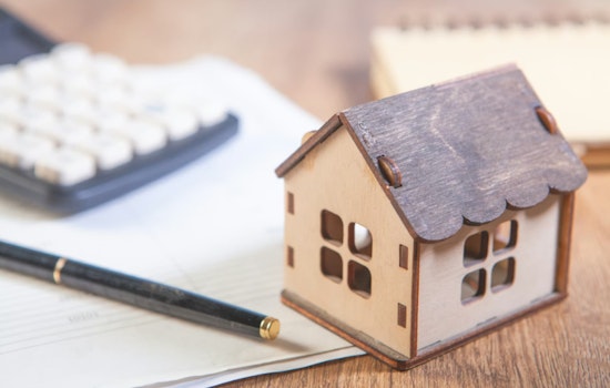 Mortgage Rates Sink To Four-Week Low, But Buyers Still Feel The Squeeze