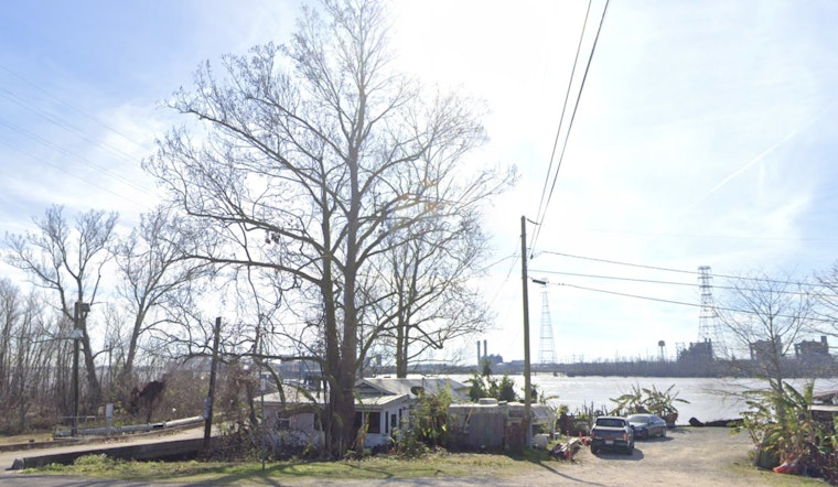 Mystery Smoke Cloud Spooks Leonidas As Riverfront Fills With Haze