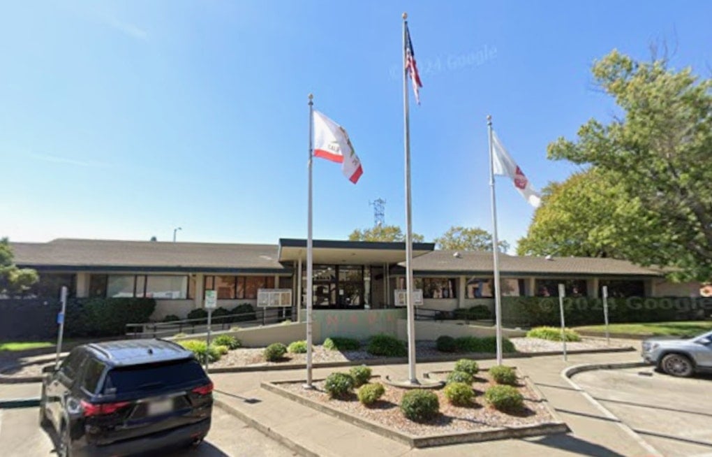 Napa Council Signs Off On Risky $250K Lifeline For Le Petit Elephant