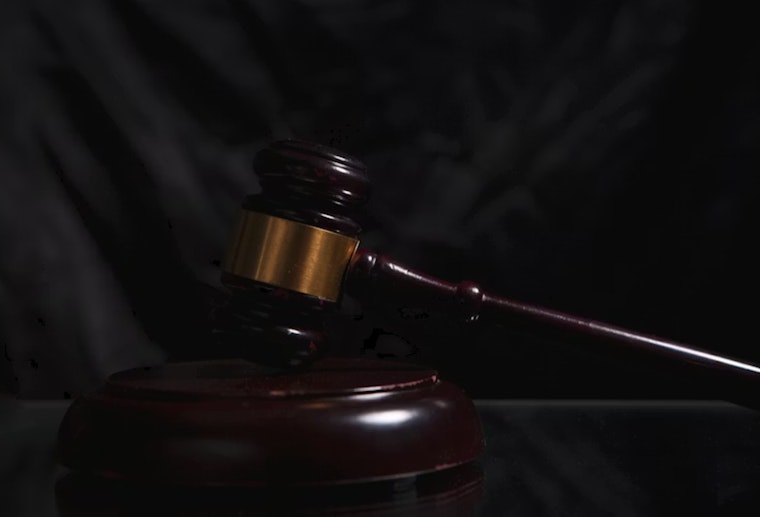 Nashville Father Charged After Child Found Alone in Napier