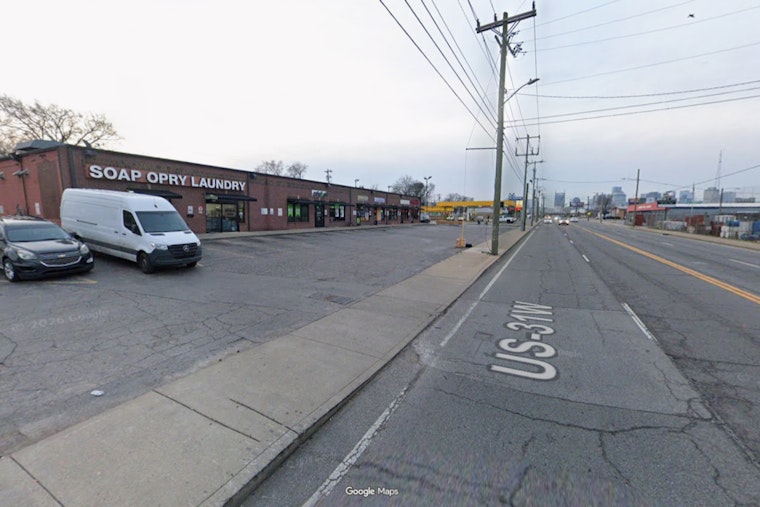 Nashville Laundromat Workers Rescue Naked Toddler on Dickerson Pike